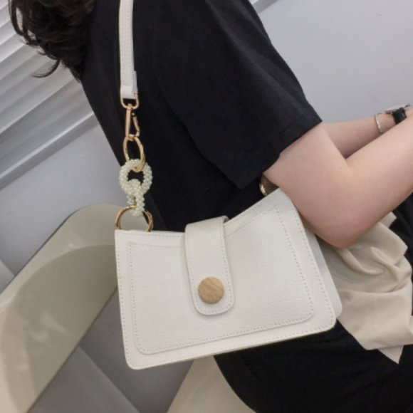 Casual portable messenger bag